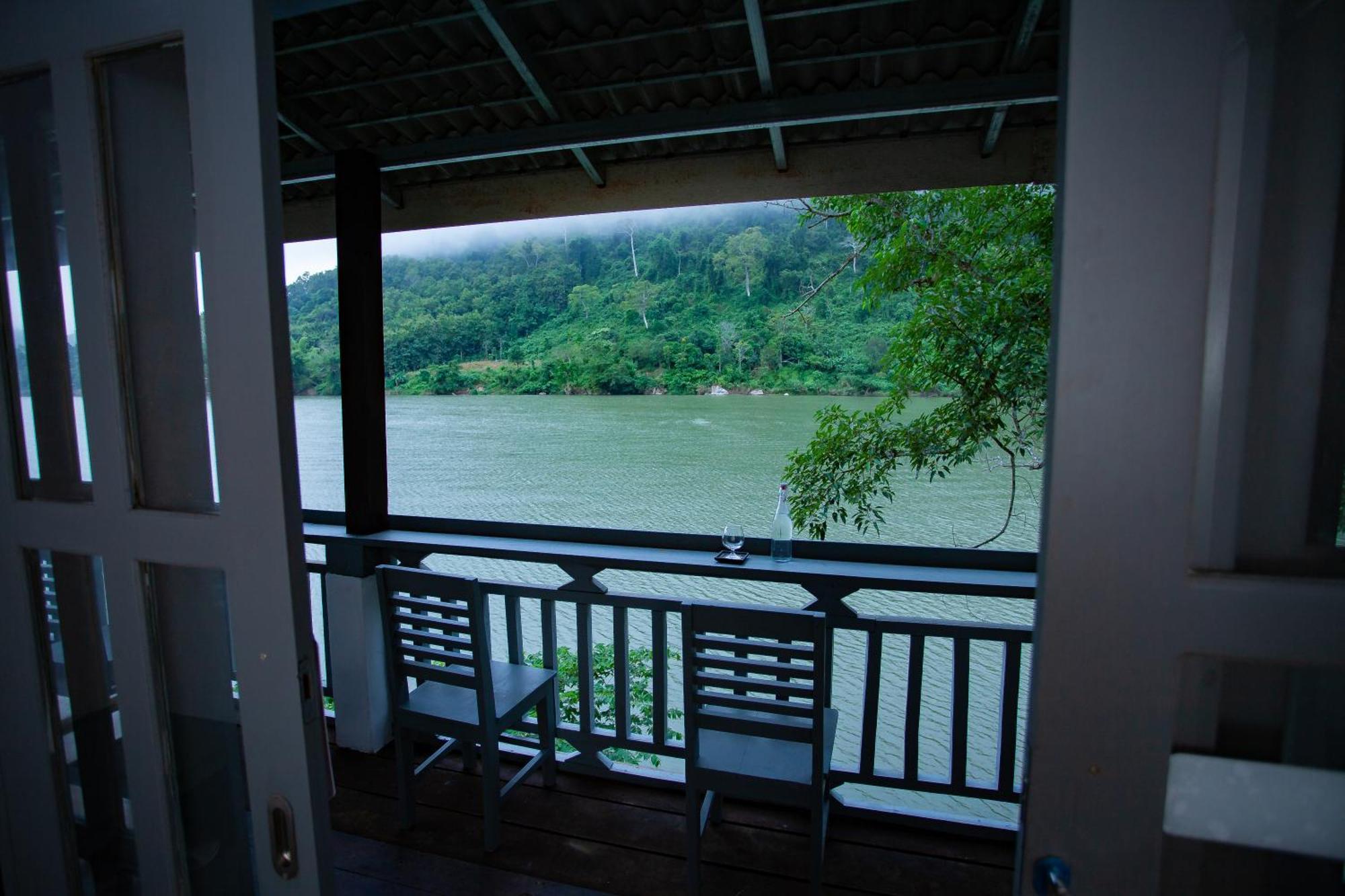 Nongkhiaw Dokchampa River View Villa מראה חיצוני תמונה