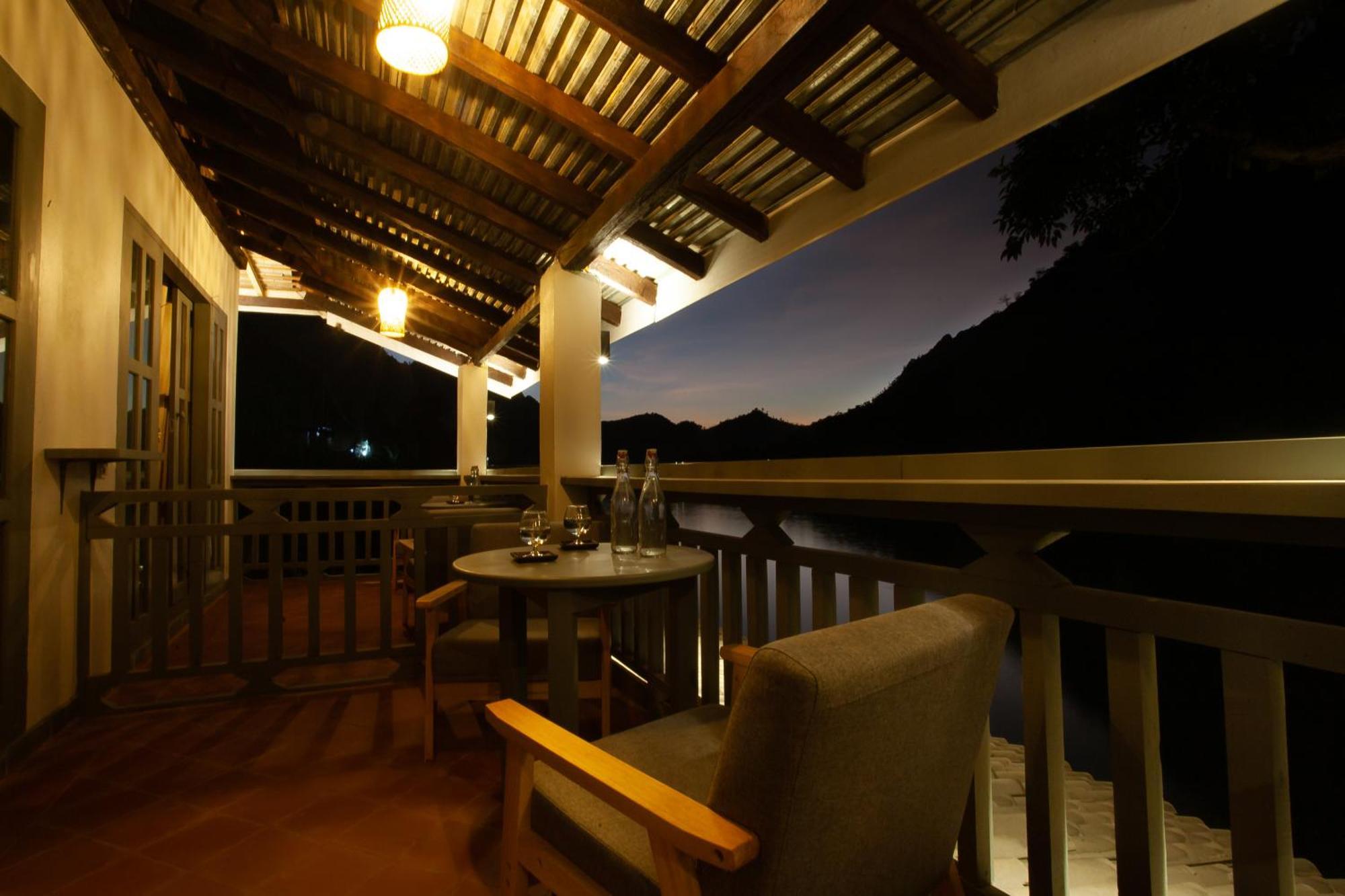 Nongkhiaw Dokchampa River View Villa מראה חיצוני תמונה